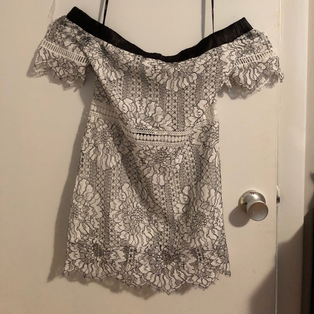 Floral off the shoulder dress - new with tags. F21